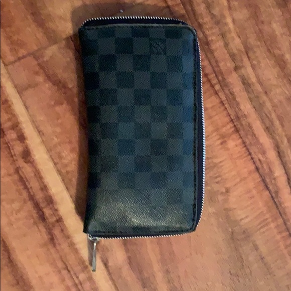 Louis Vuitton Other - SALE! Louis Vuitton Damier Graphite zippy wallet